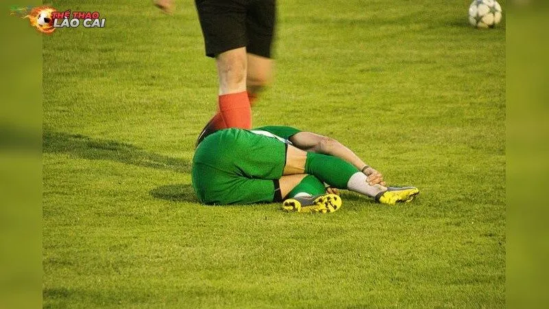 Chẩn đoán và nguyên nhân chấn thương cổ chân