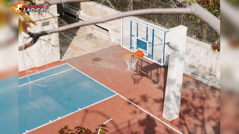 Hiểu rõ về căng cơ bắp tay khi chơi bóng rổ