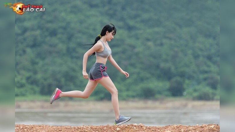 Nguyên nhân chấn thương căng cơ bắp chân khi chạy bộ